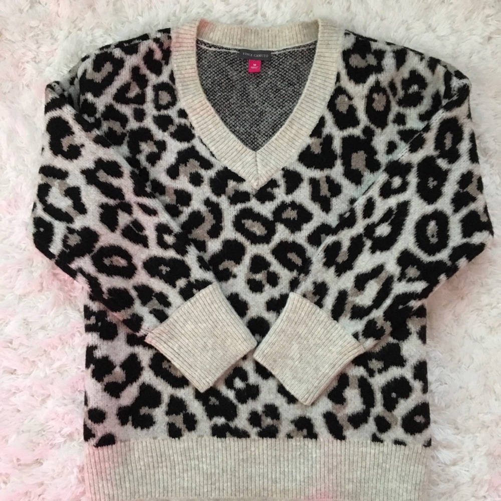 Vince Camuto Women's Leopard V Neck Sweater